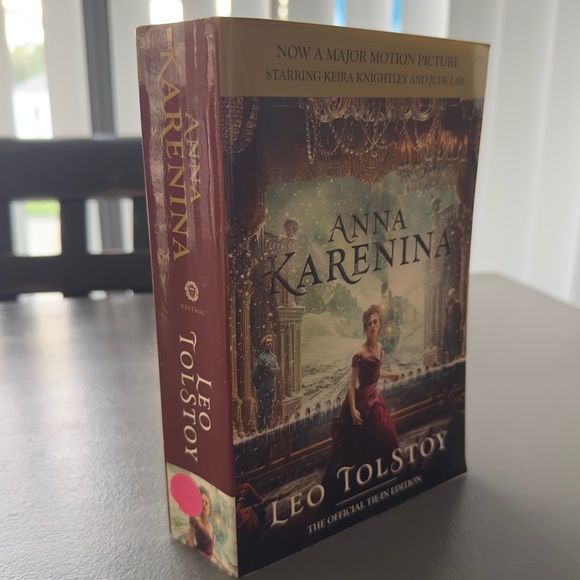 Anna Karenina Classic Paperback Novel Leo Tolstoy 2012 Keira Knightly USA - Picture 1 of 9